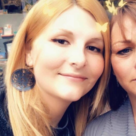 Meet your Posher, Aquagirl. - Picture 3 of 9